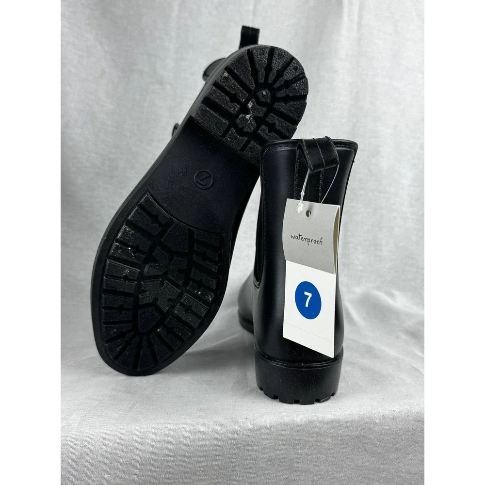A‎ New Day Womens Black Chelsea Rain Boots Waterproof Matte Ankle Boot Size 7